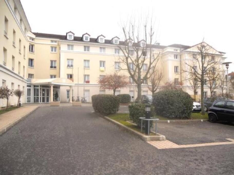 Cosy flat Apartment Bussy-Saint-Georges Exterior photo